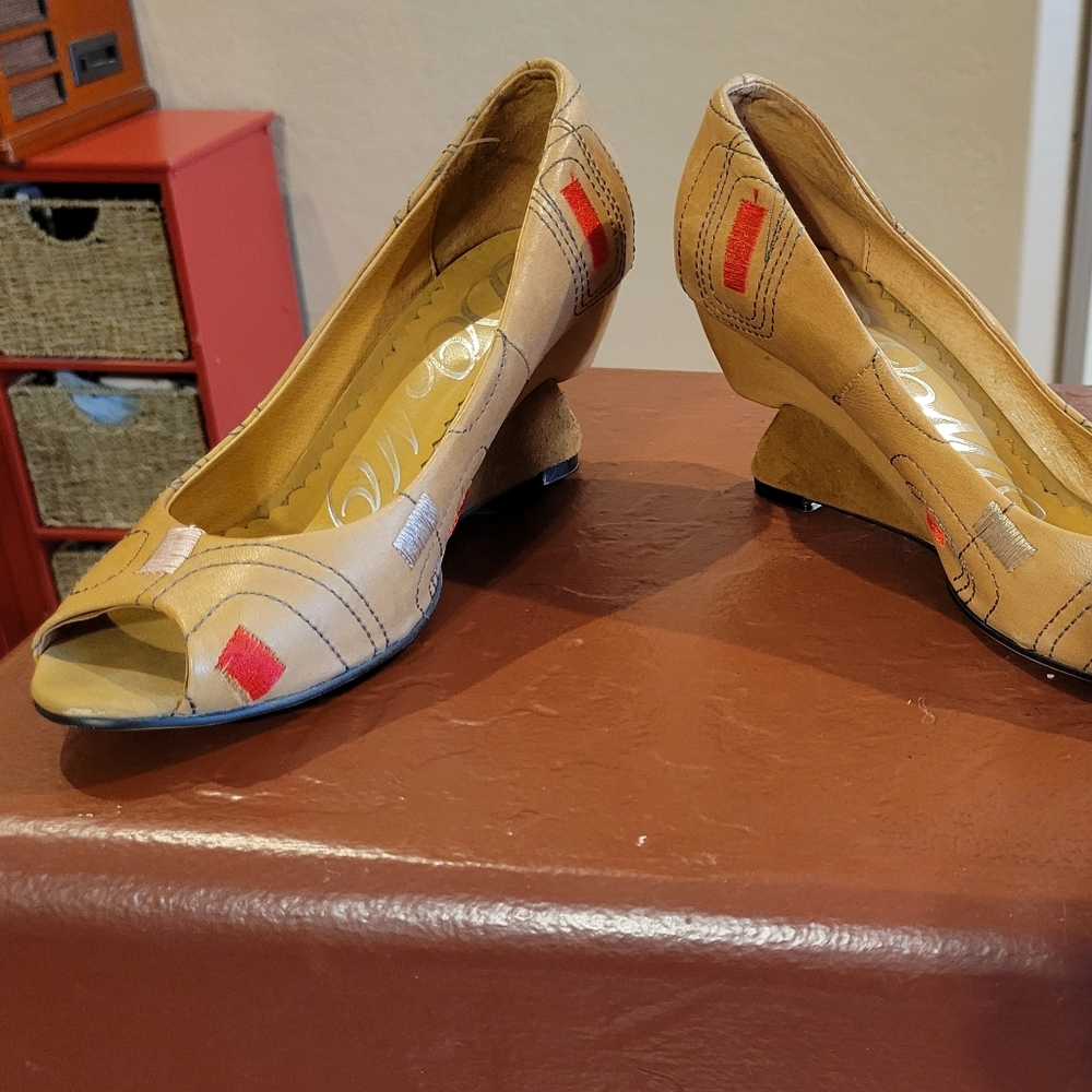 Domo Tan Shoes